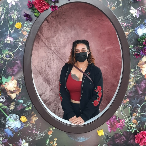 Meet your Posher, Kymberlii - Picture 1 of 1